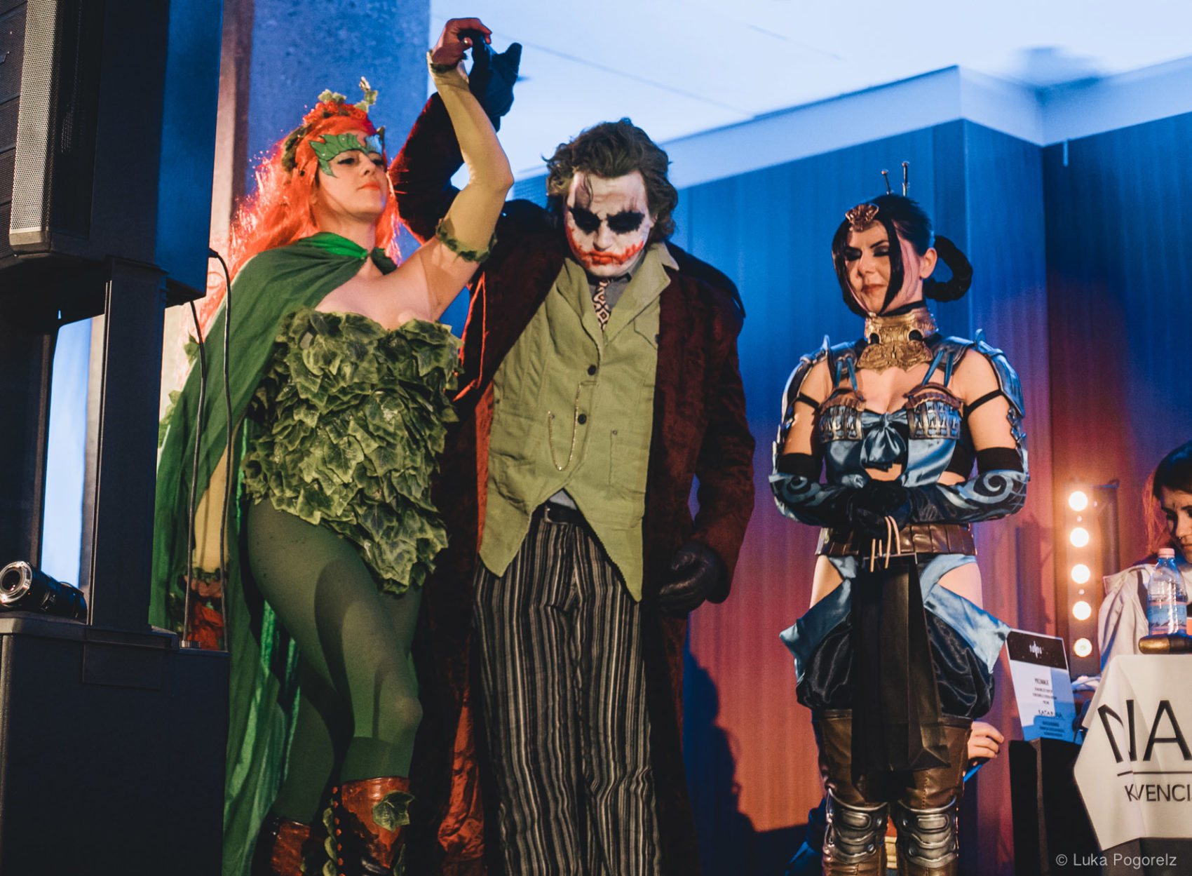 Poison Ivy in Joker na odru